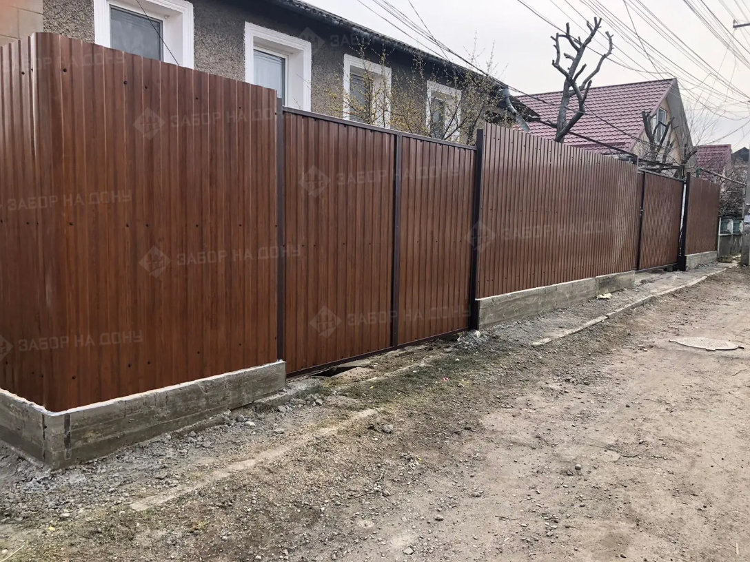 Распашные ворота из профлиста  в Волгодонске